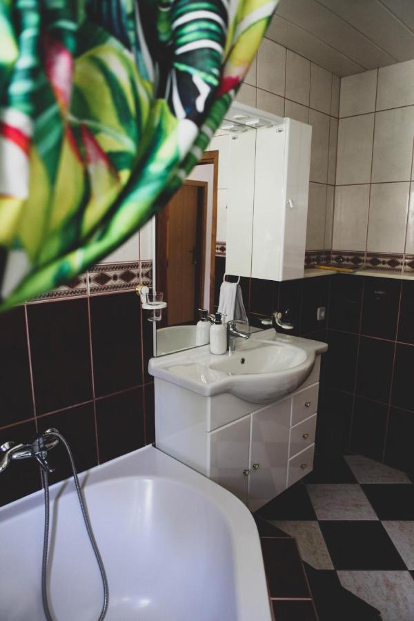 Kmetija Pecnik Apartment Prevalje Екстериор снимка